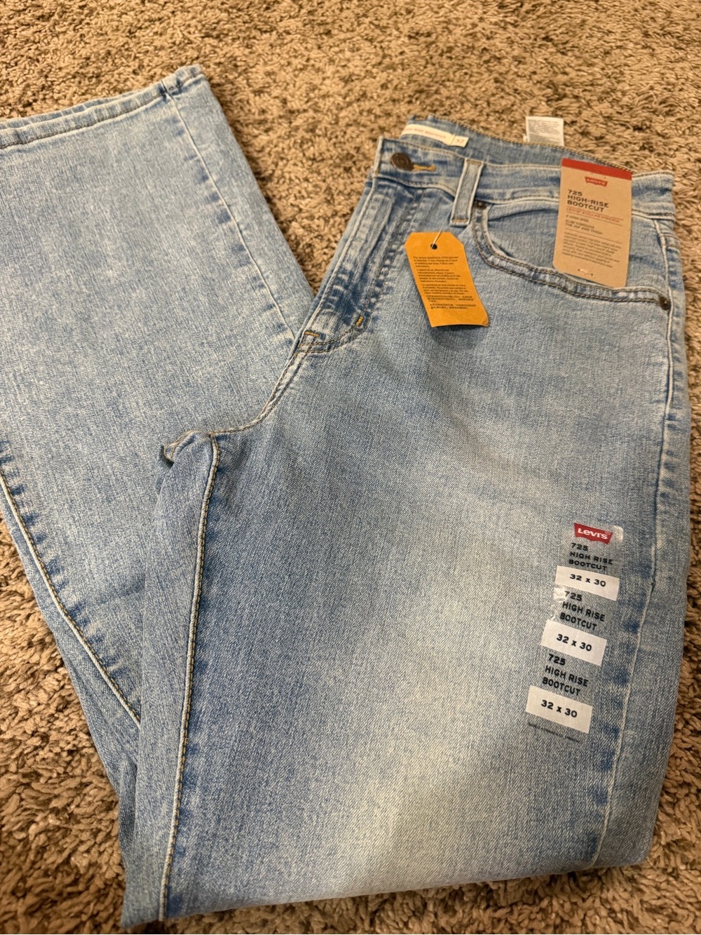 Levi’s 725 High Rise Bootcut Jeans Women’s 32x30 Light Wash NWT